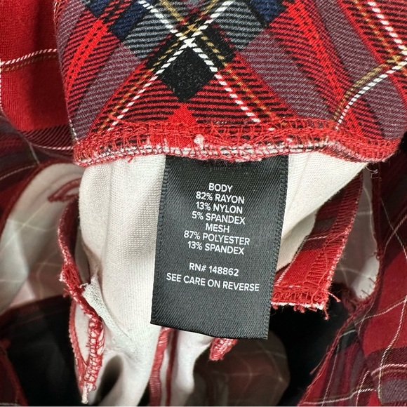 Torrid plaid full length signature ponte legging size 0R - Picture 6 of 6